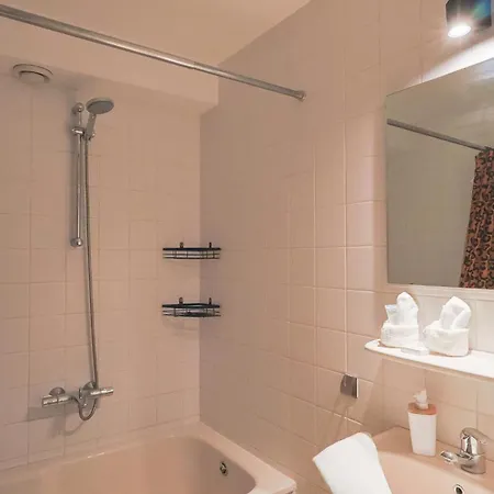 בית נופש Modern Retreat With Private Sauna In The Veluwe *