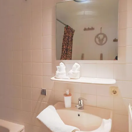 בית נופש Modern Retreat With Private Sauna In The Veluwe